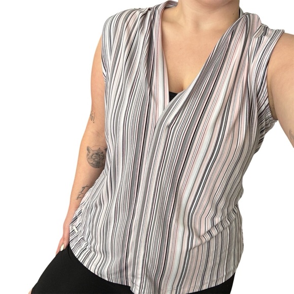Striped Sleeveless Blouse - Picture 5 of 12